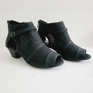 New Easy Street Carrigan Open Toe Bootie Black Size 7,5